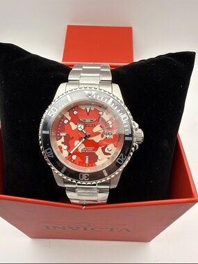 Invicta Men's Watch Pro Diver Camo Series Camouflage and Pink Dial 40mm 48568